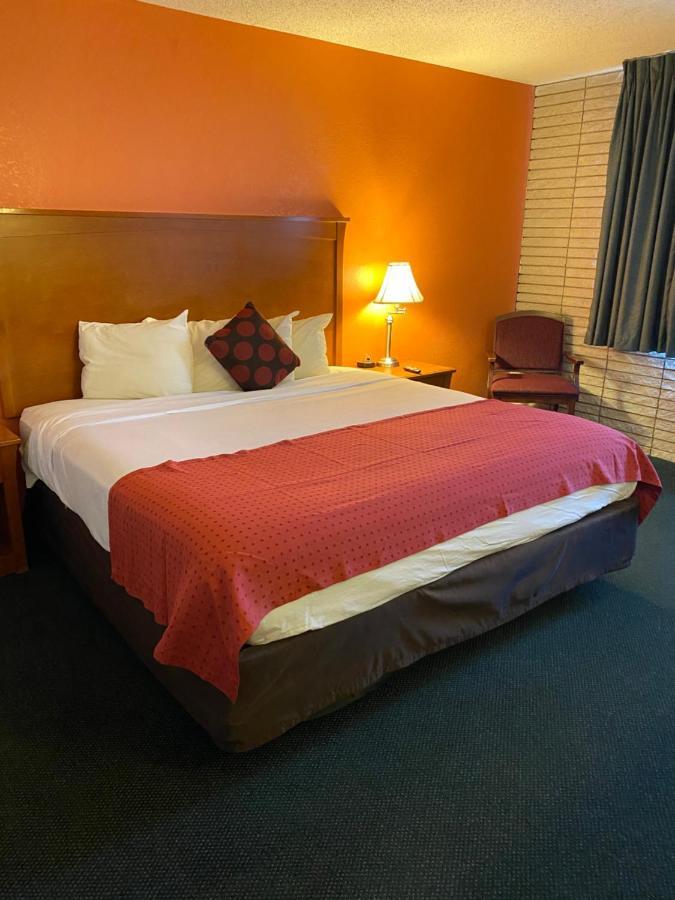 Americas Best Value Inn Salina Ngoại thất bức ảnh